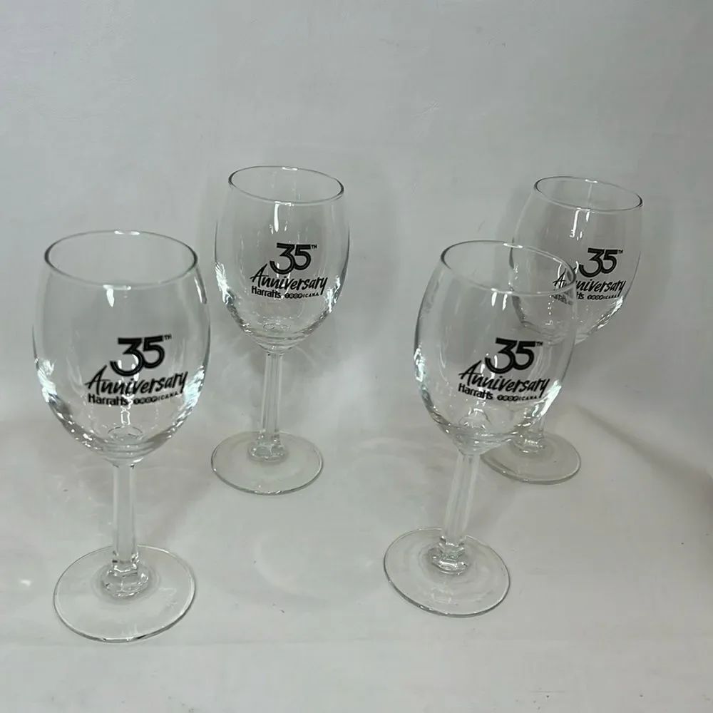 Harrah’s Tropicana Wine Glasses 35th Anniversary Laughlin Nv 8 Oz Each Set 4 New